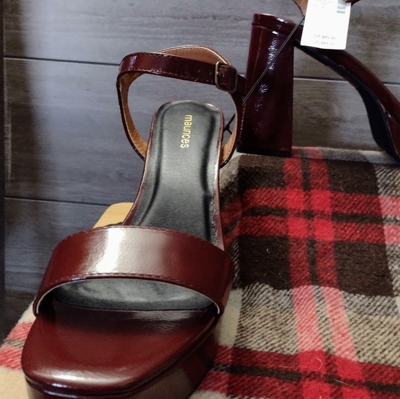 NWT Maurices " Tegan Patent Platform Heel" size 8 1/2, Ox Blood red/brwn/maroon - Picture 3 of 3